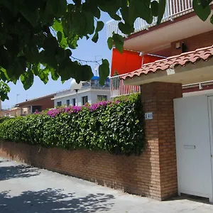 Maraka Playa Apartament Castelldefels